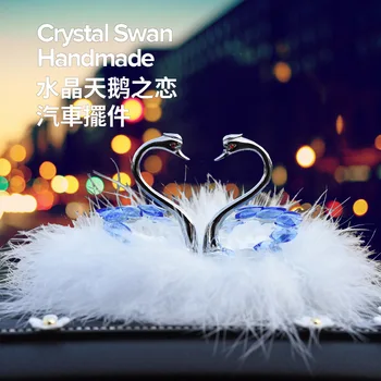 Pliušinis kristalų swan automobilių puošybos deivė Interneto įžymybė automobilio interjero aksesuarų kūrybos automobilių kvepalai didmeninė turėtojas - Nuotrauka 1  