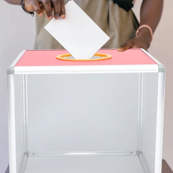 Loterijos Lauke Bilietų Turėtojai Balsavimo Talpykla Donorystės Dėžės už Lėšų Pasiūlymą pašto Dėžutės Atveju - Nuotrauka 1  